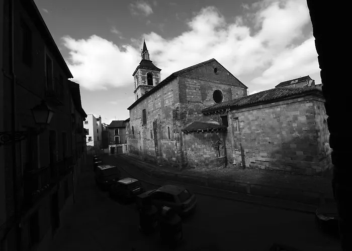 Otel La Del Grifo León